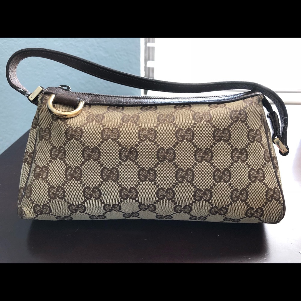 Gucci D Ring Pochette Hand Bag - Authentic